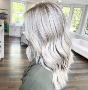 Balayage or Foil Highlights?! - Avalanche Salon & Spa